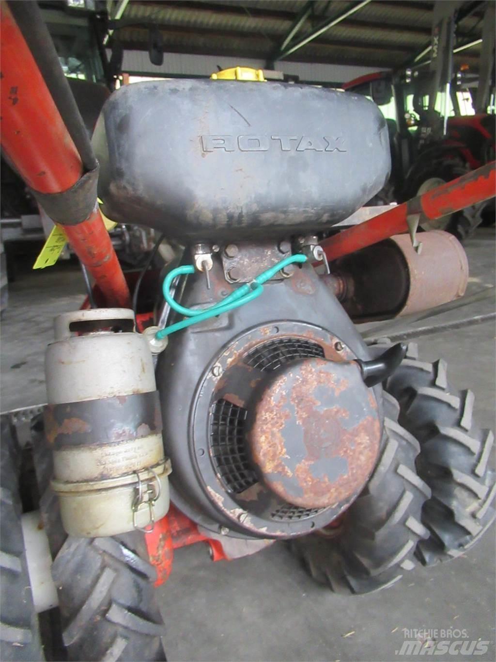 Bucher M 200 Mobil çim biçme makineleri