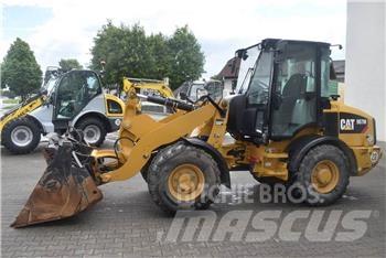 CAT 907M Tekerlekli yükleyiciler