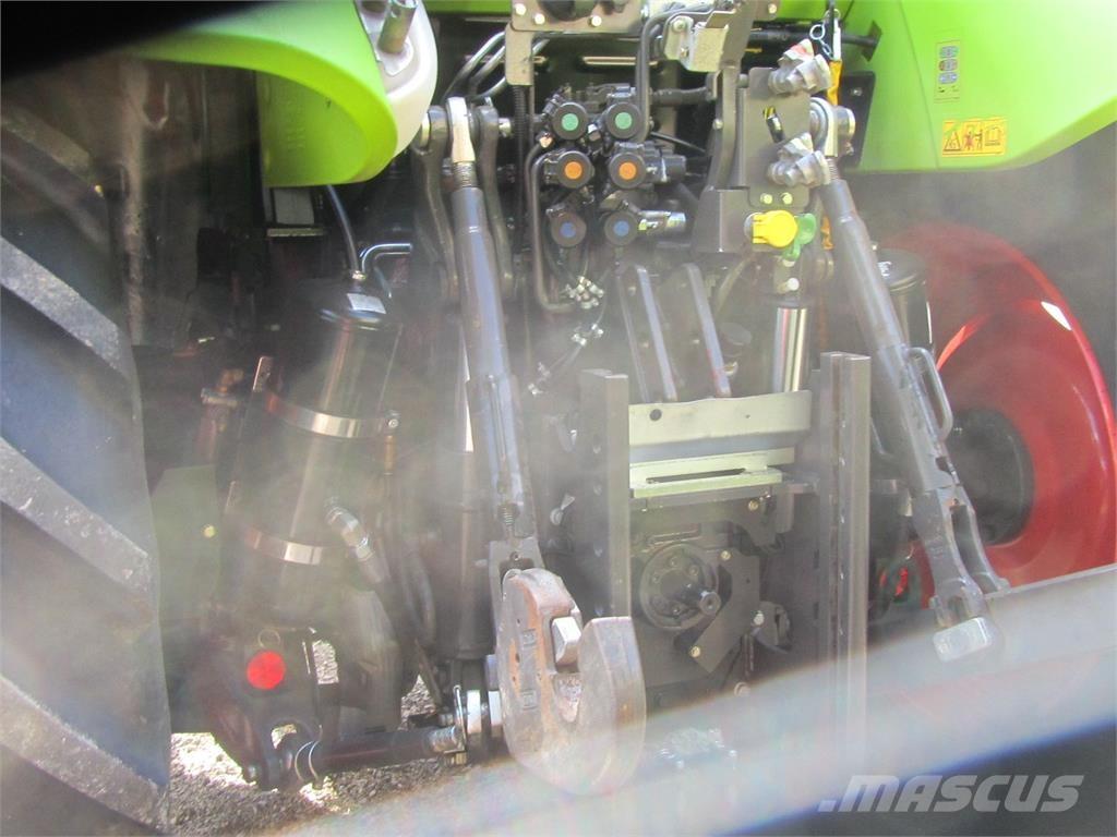 CLAAS Arion 440 Traktörler