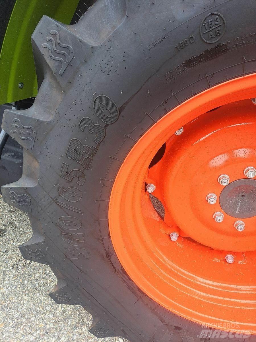 CLAAS Elios 320 Traktörler