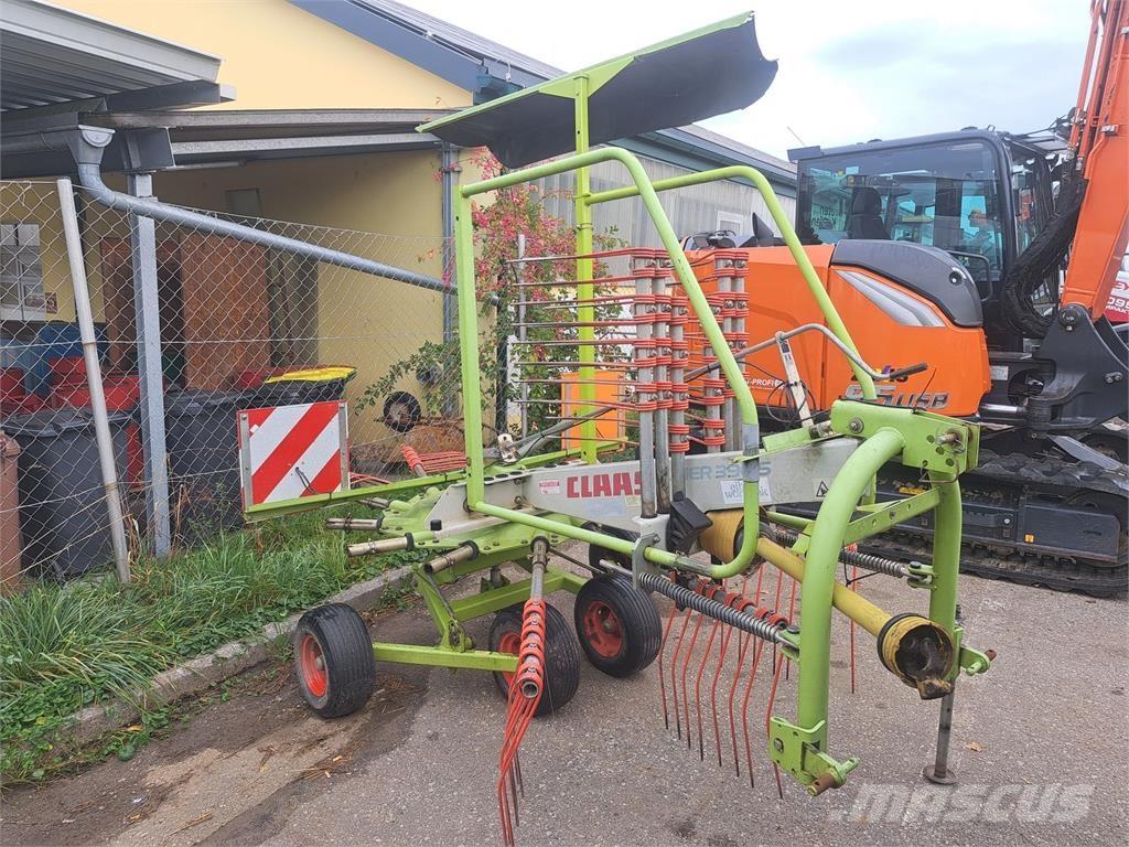 CLAAS Liner 390 Kendi yürür saman makinaları