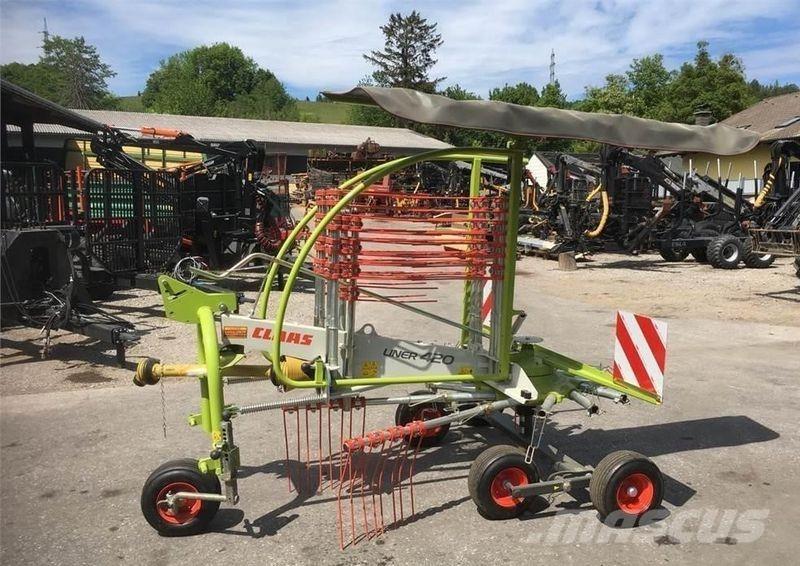 CLAAS Liner 420 Kendi yürür saman makinaları
