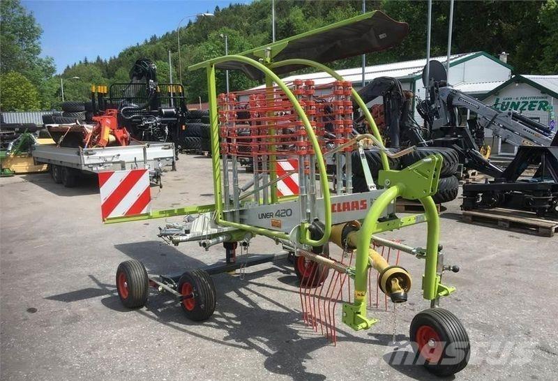 CLAAS Liner 420 Kendi yürür saman makinaları