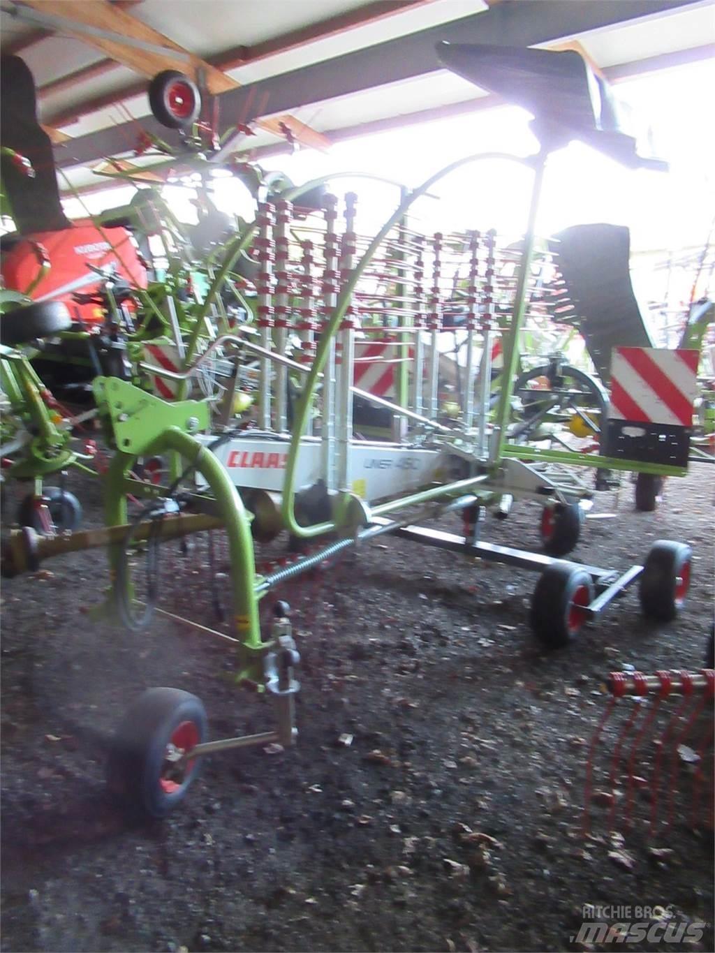CLAAS Liner 450 Kendi yürür saman makinaları