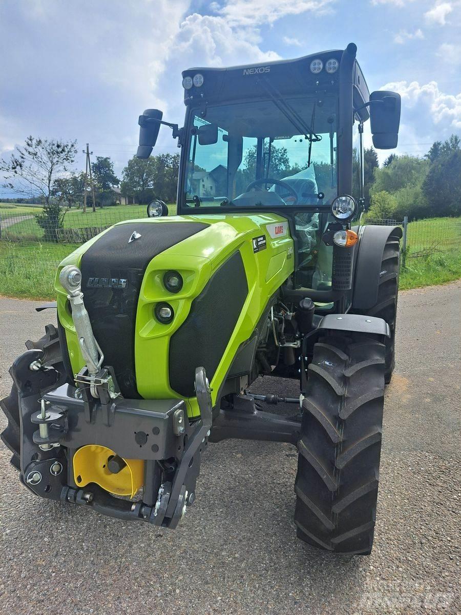 CLAAS Nexos 240 XL Traktörler