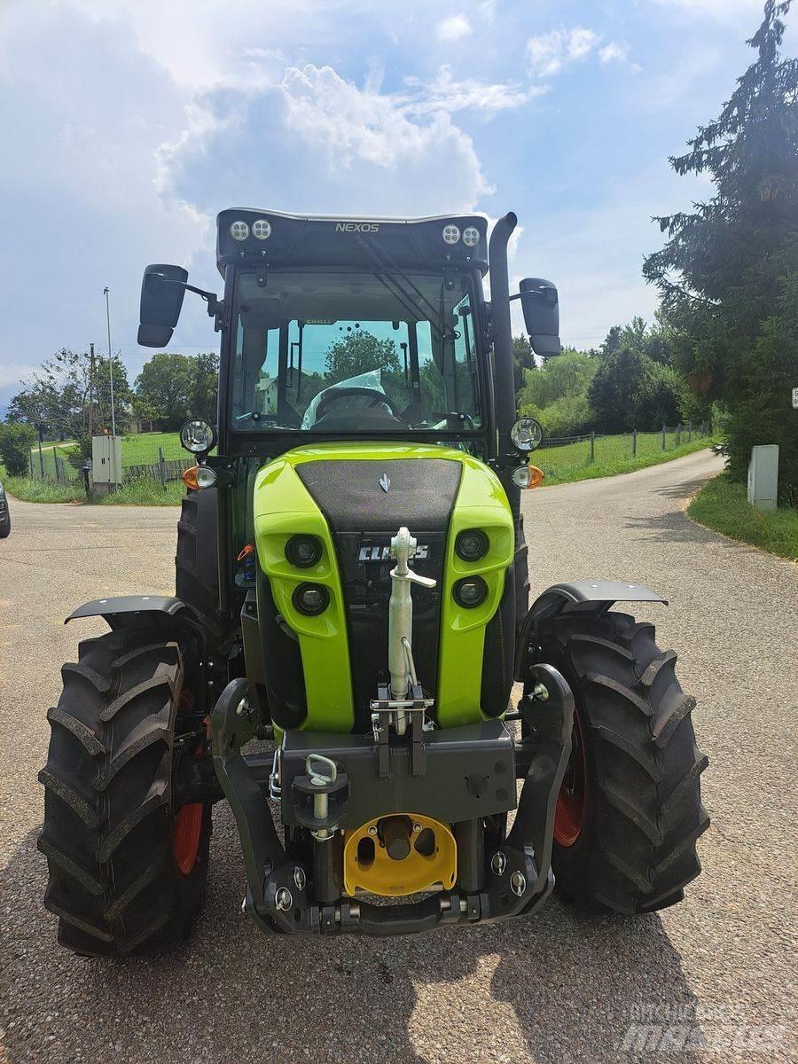 CLAAS Nexos 240 XL Traktörler