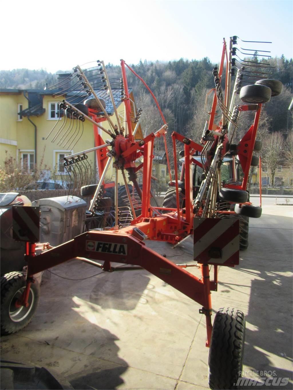 Fella TS 800 Kendi yürür saman makinaları