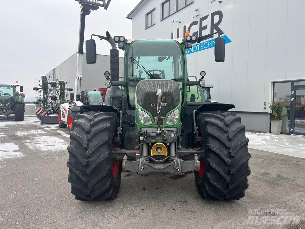 Fendt 718 Vario Traktörler