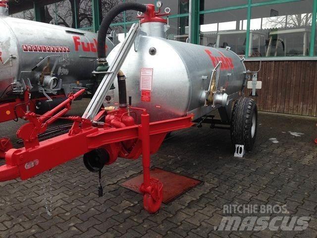 Fuchs VK 3 Sivi gübre ve ilaç tankerleri