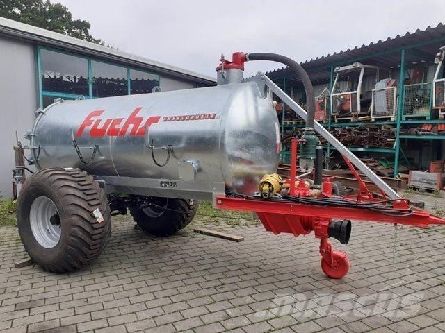 Fuchs VK 4 Sivi gübre ve ilaç tankerleri