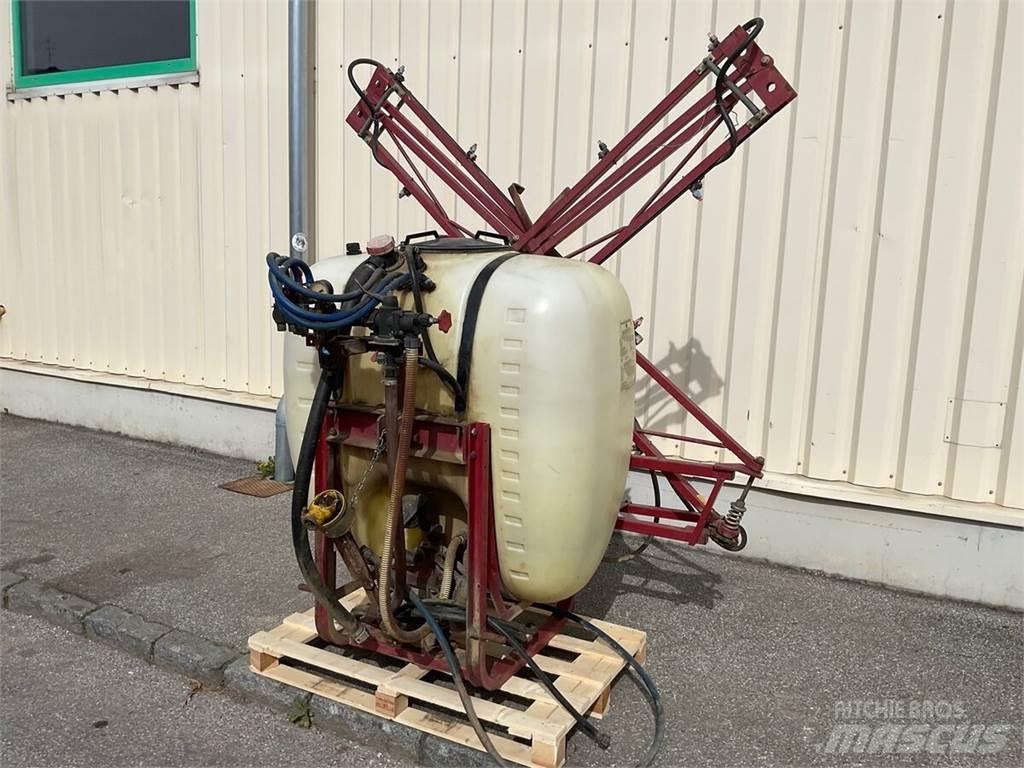 Hardi NK 600 Çekilir pülverizatörler