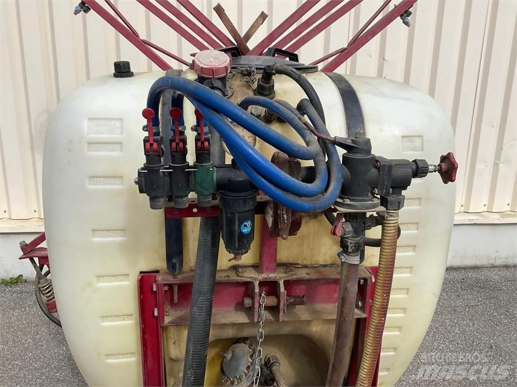 Hardi NK 600 Çekilir pülverizatörler