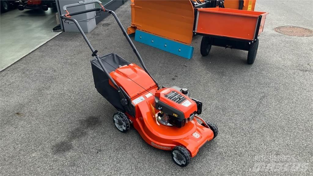 Husqvarna LC 247S Mobil çim biçme makineleri