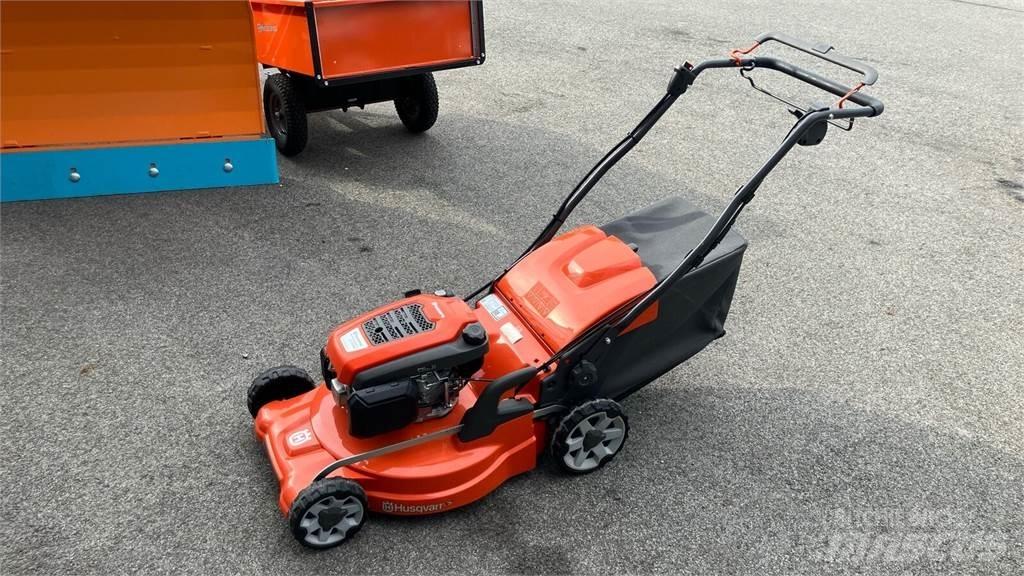 Husqvarna LC 353VE Mobil çim biçme makineleri