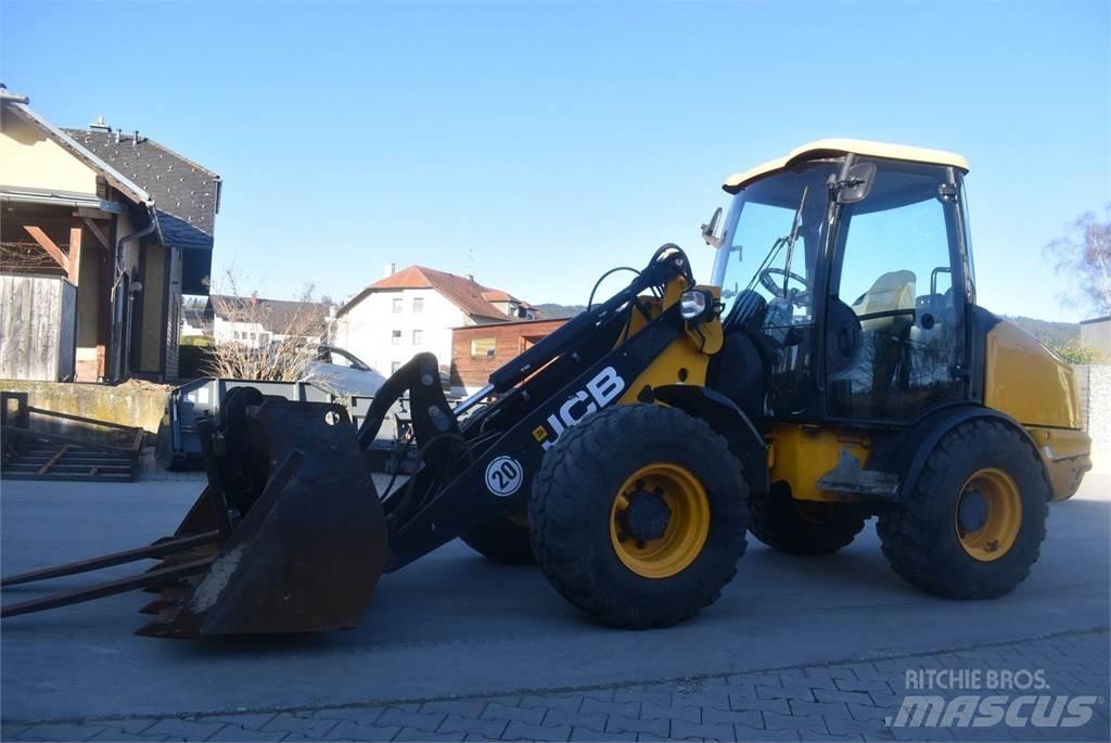 JCB 406 Tekerlekli yükleyiciler