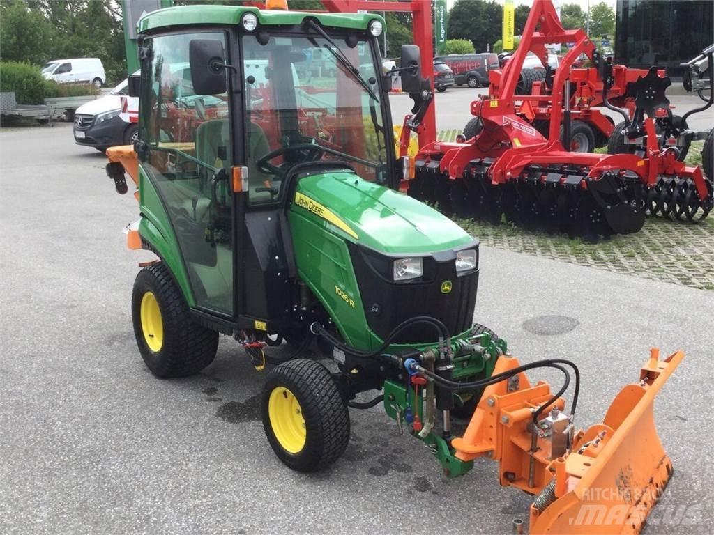 John Deere 1026R Traktörler