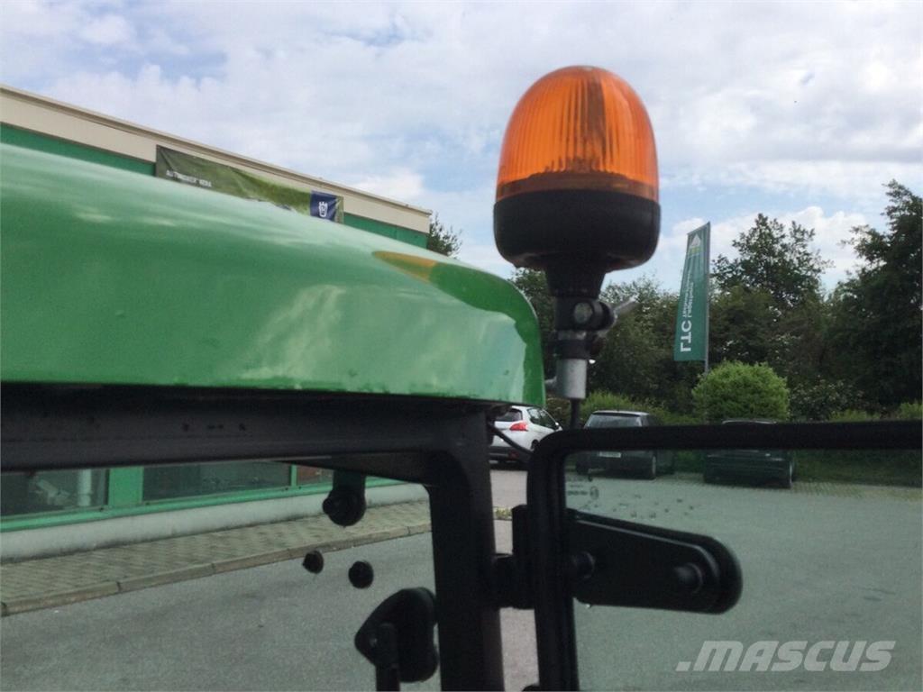 John Deere 1026R Traktörler