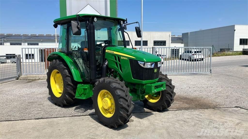 John Deere 5058E Traktörler