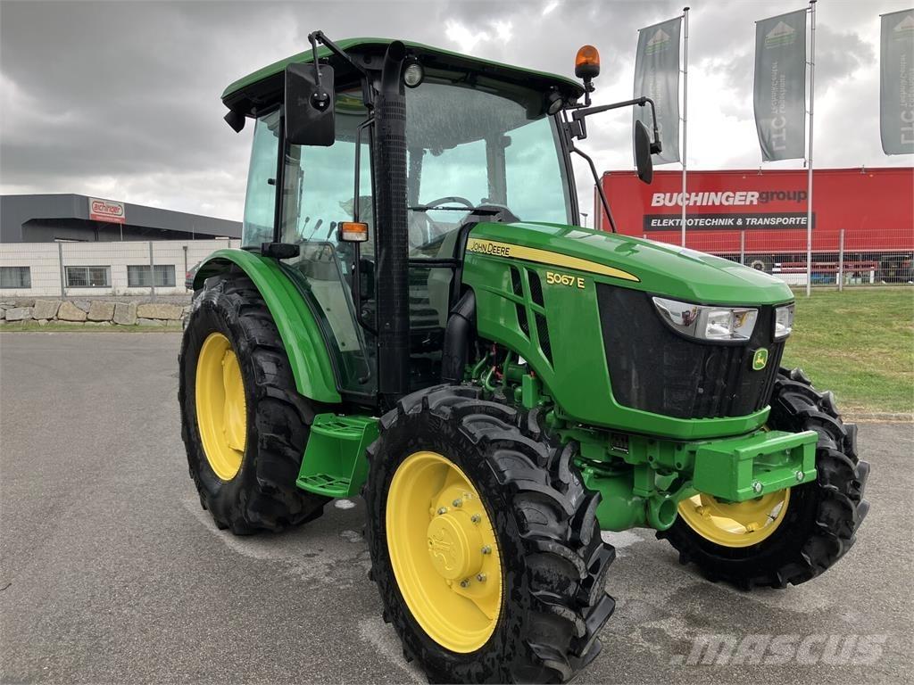 John Deere 5067E Traktörler