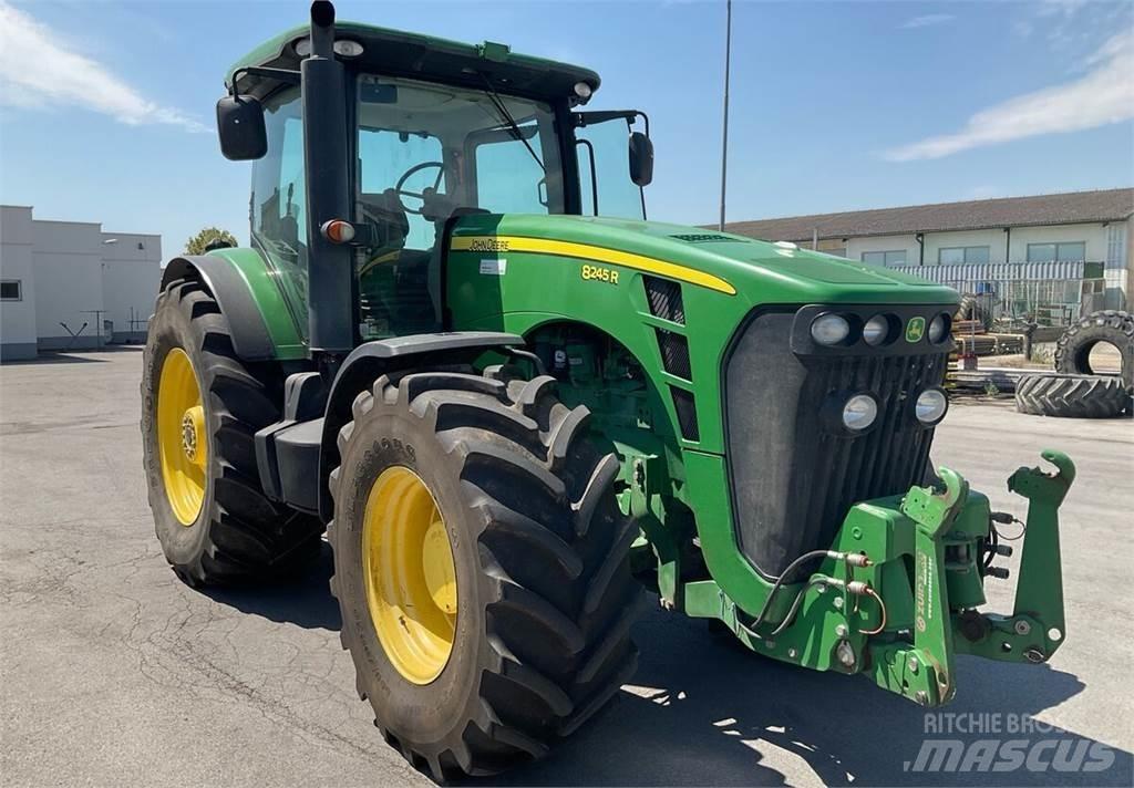 John Deere 8245R Traktörler