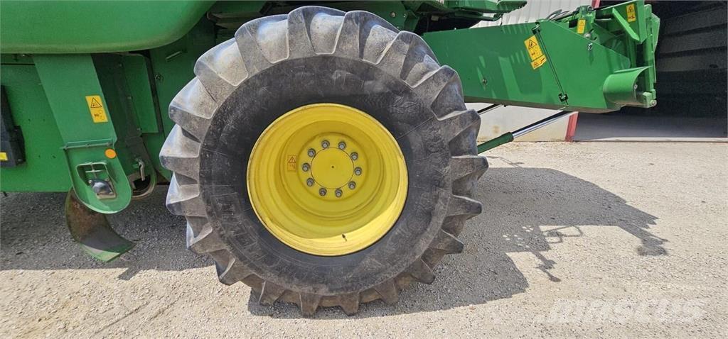 John Deere T550 Biçerdöverler