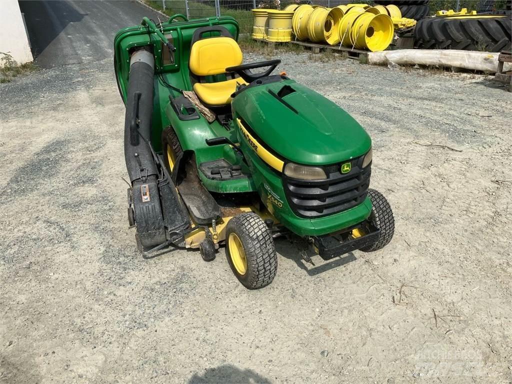 John Deere X540 Diger yol bakim makinalari