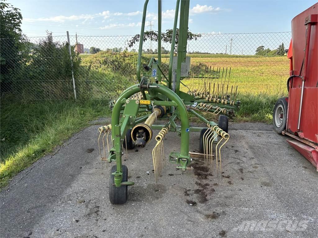 Krone Swadro 42 Kendi yürür saman makinaları