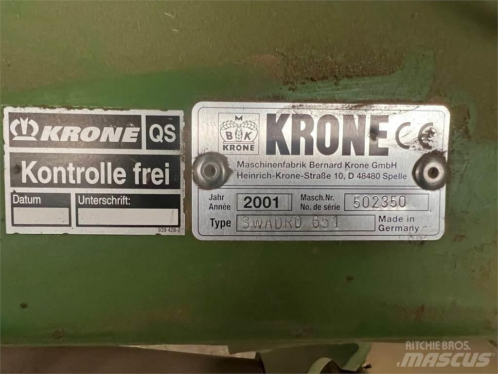 Krone Swadro 651 Kendi yürür saman makinaları