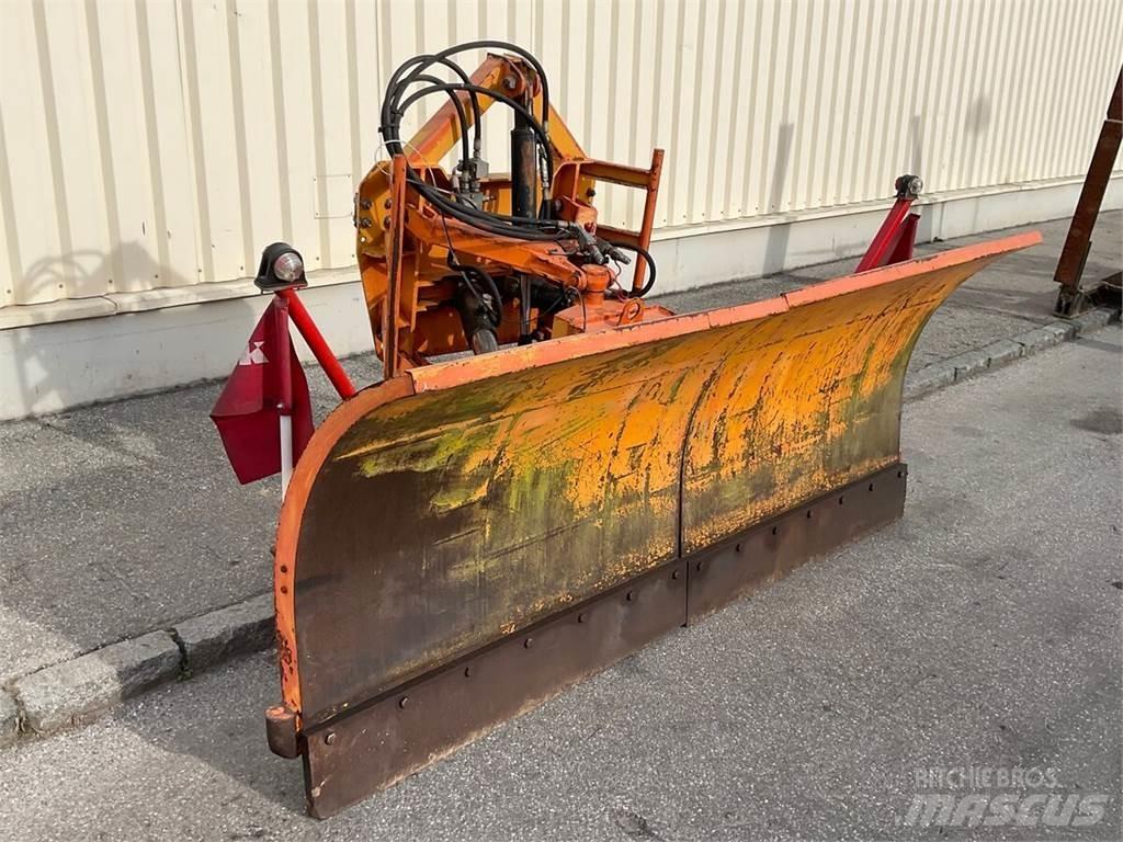  LESNIK 2500 Diger kar ve yol makinalari