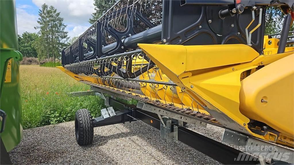 New Holland CX8040 Biçerdöverler
