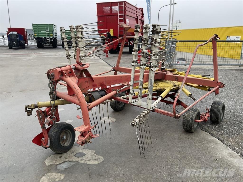 Pöttinger TOP 461 N Kendi yürür saman makinaları