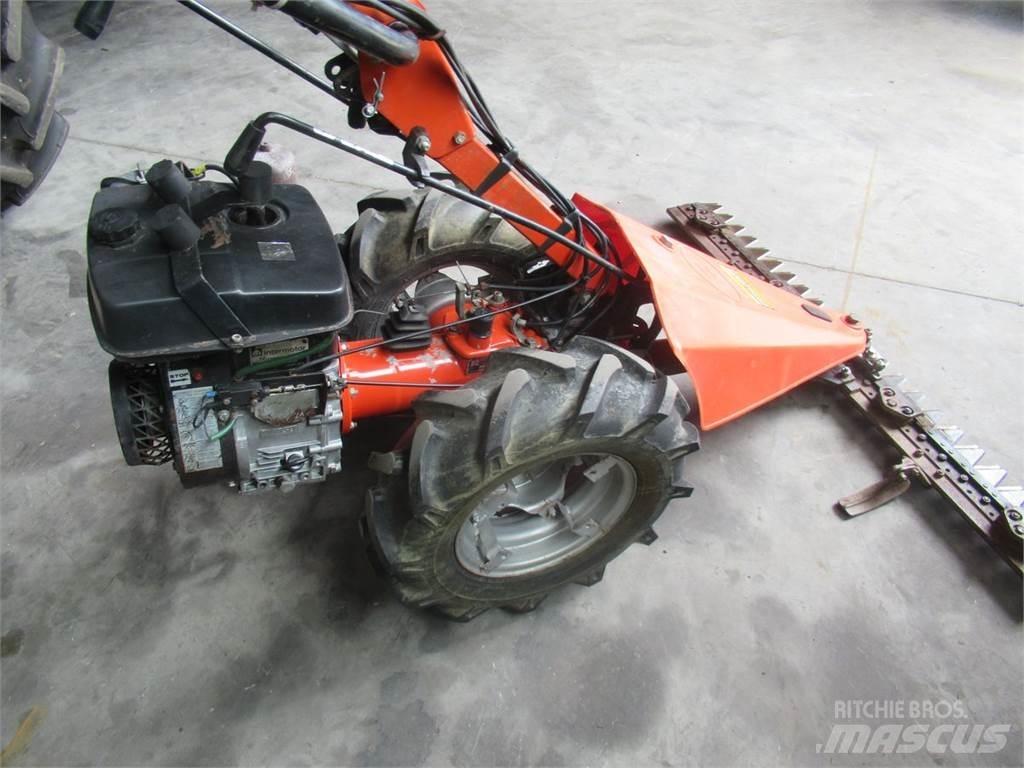 Reform 735 Mobil çim biçme makineleri