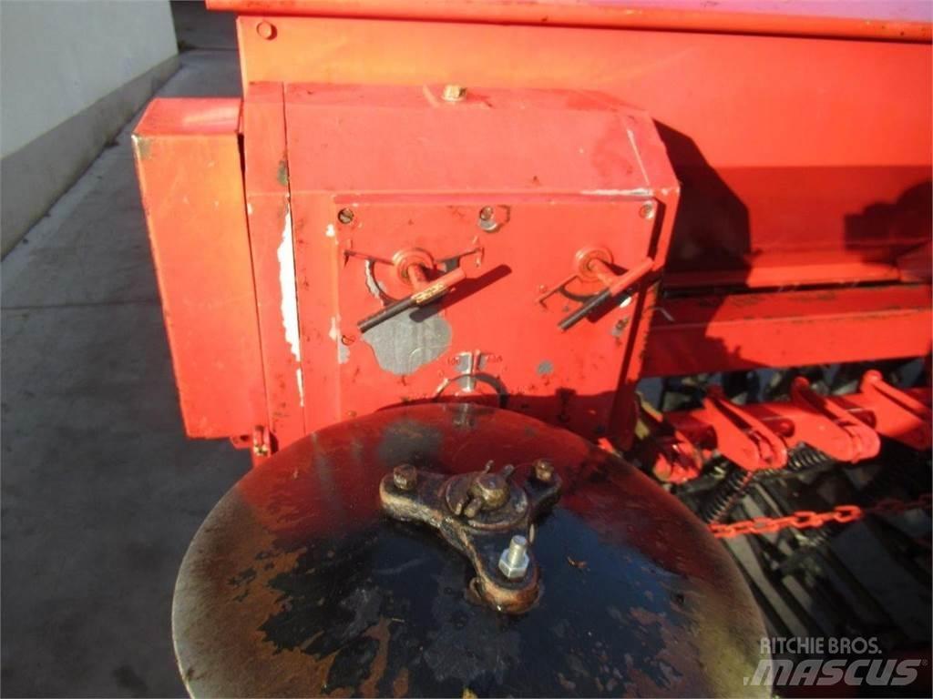 Saxonia  Diger toprak isleme makina ve aksesuarlari