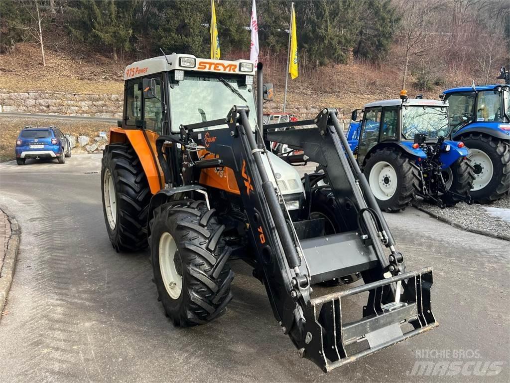 Steyr 975A Traktörler
