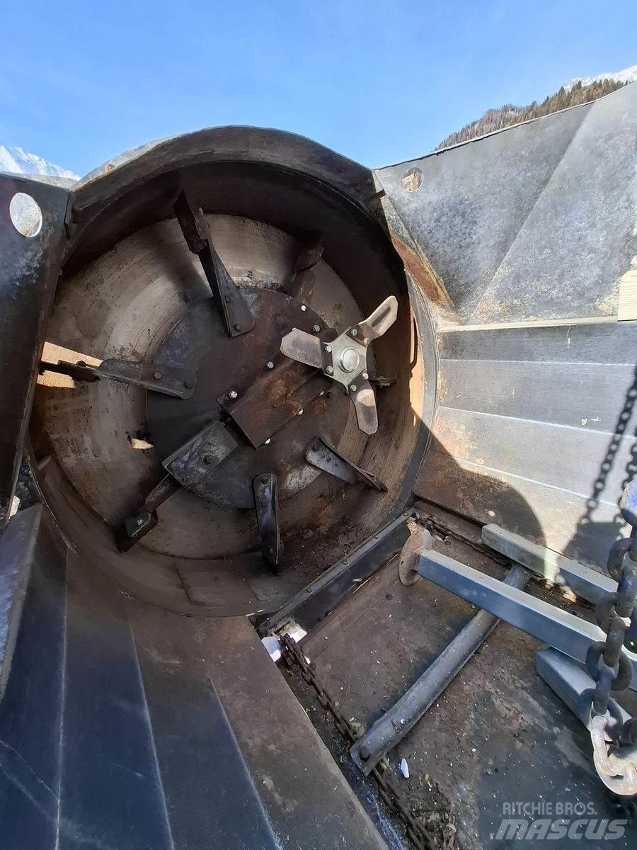  Stöckl 2960 SR Gübre dagitma tankerleri