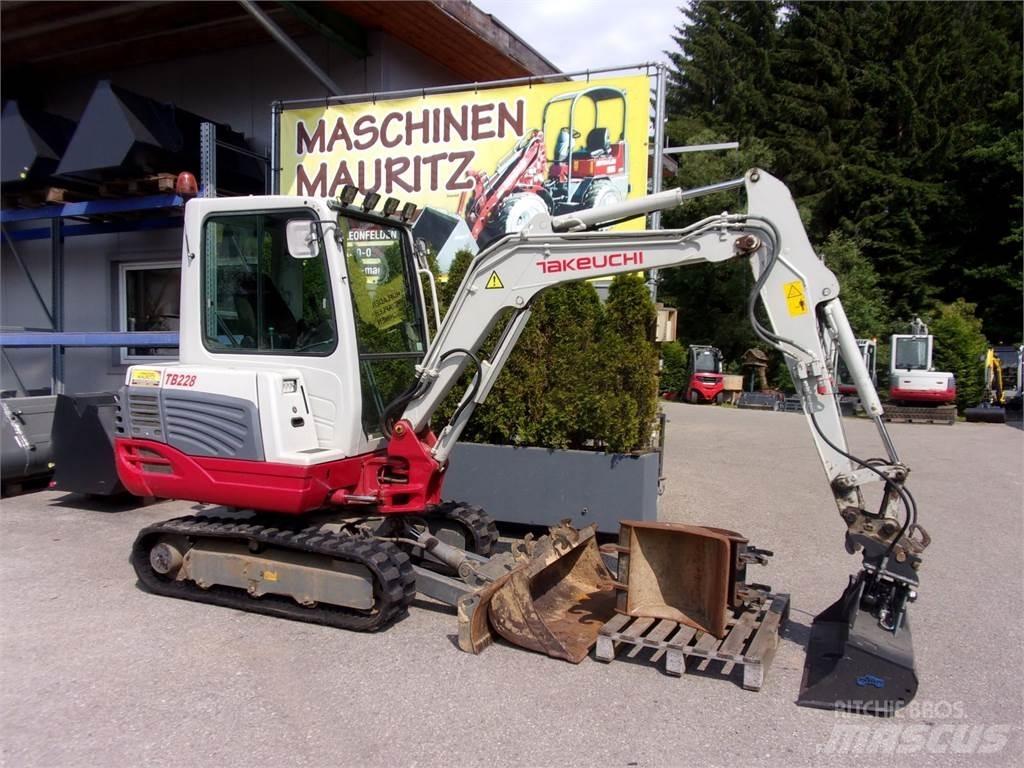 Takeuchi TB228 Mini ekskavatörler, 7 tona dek