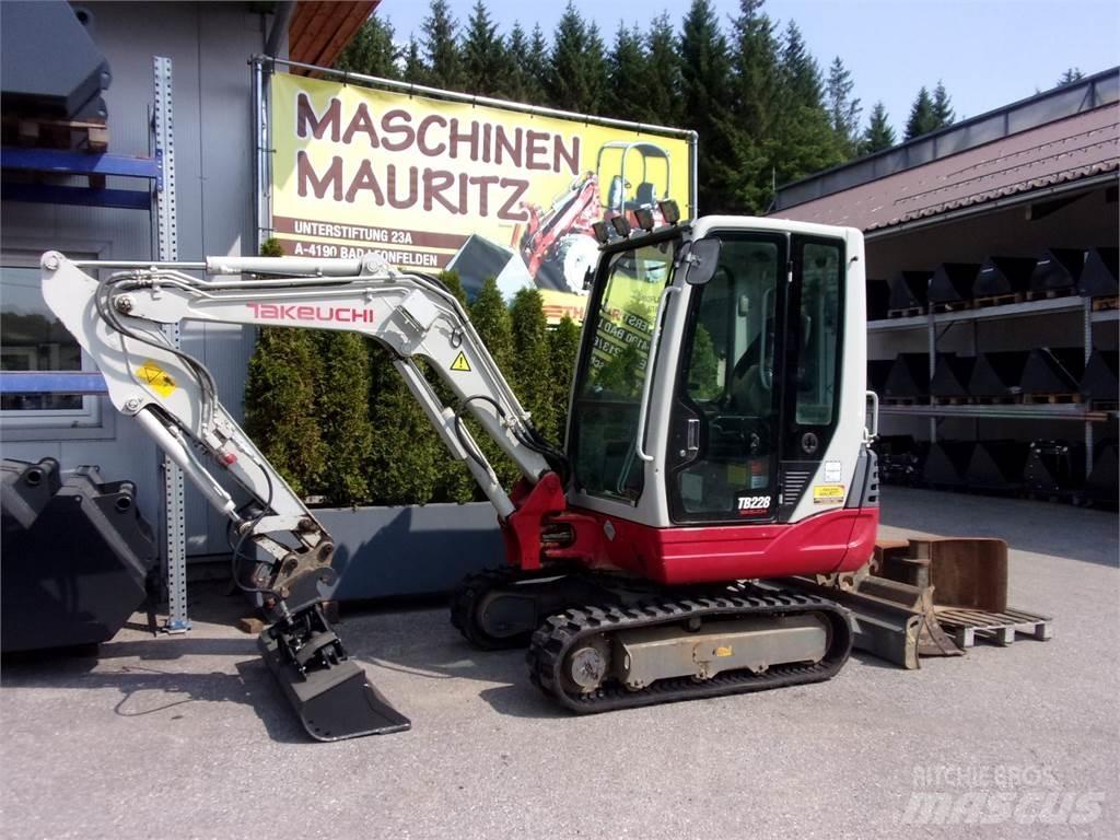 Takeuchi TB228 Mini ekskavatörler, 7 tona dek