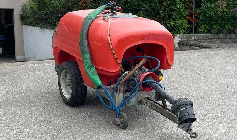 Vogel & Noot 800 L Çekilir pülverizatörler