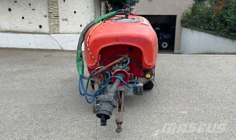Vogel & Noot 800 L Çekilir pülverizatörler