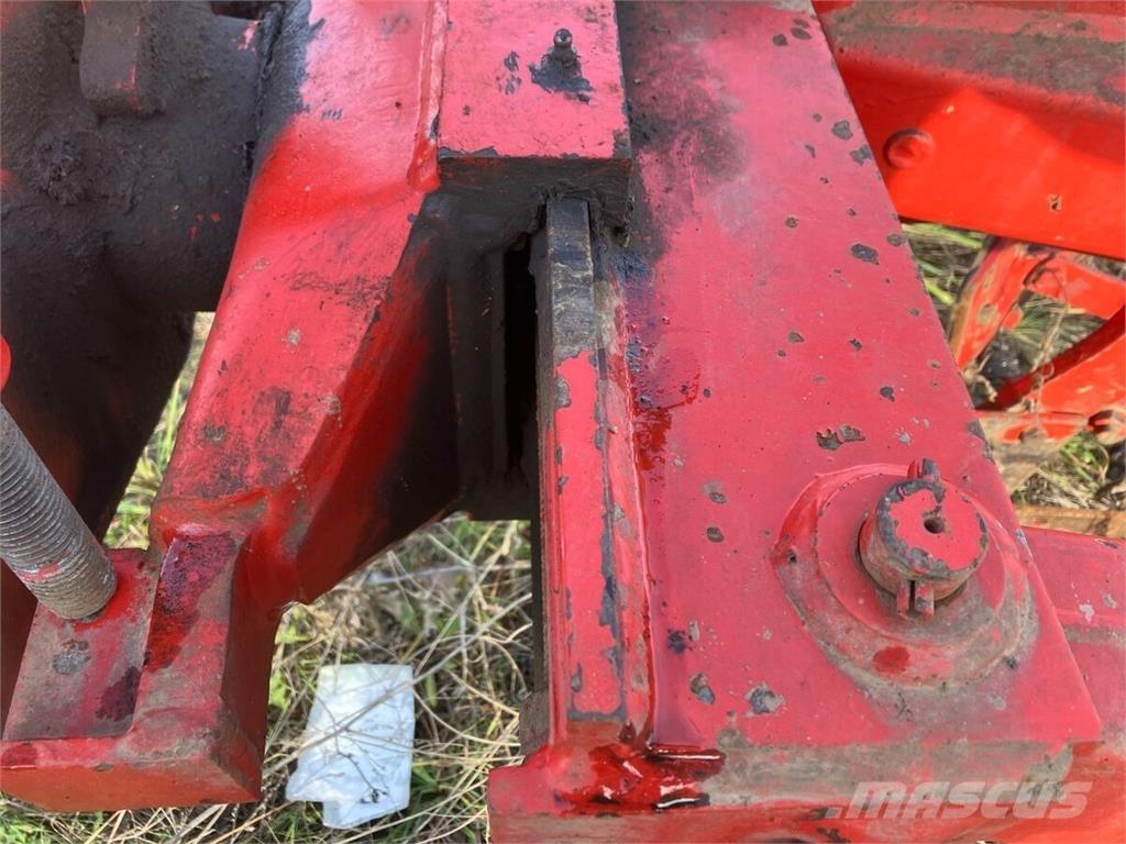 Vogel & Noot LM 820 Pulluklar