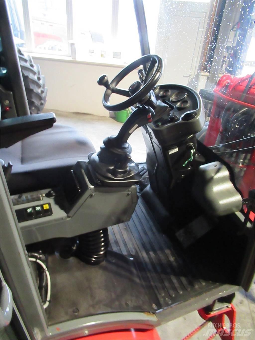 Weidemann 3070 CX60 Ön yükleyici ve kazicilar