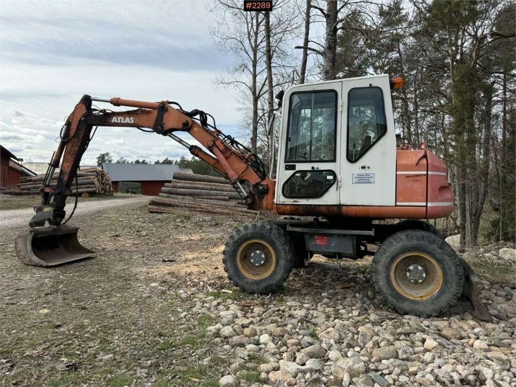 Atlas 1004 Lastik tekerli ekskavatörler
