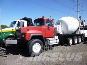 Mack RD690S Diger kamyonlar