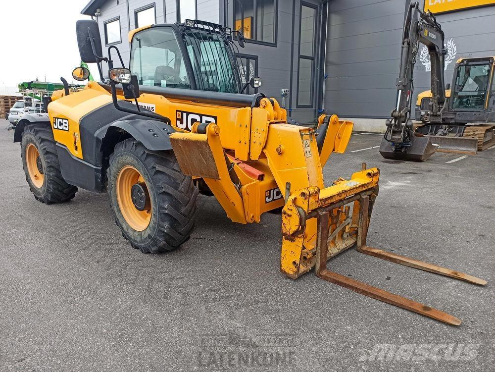 JCB 535-125 kurottaja Teleskopik yükleyiciler
