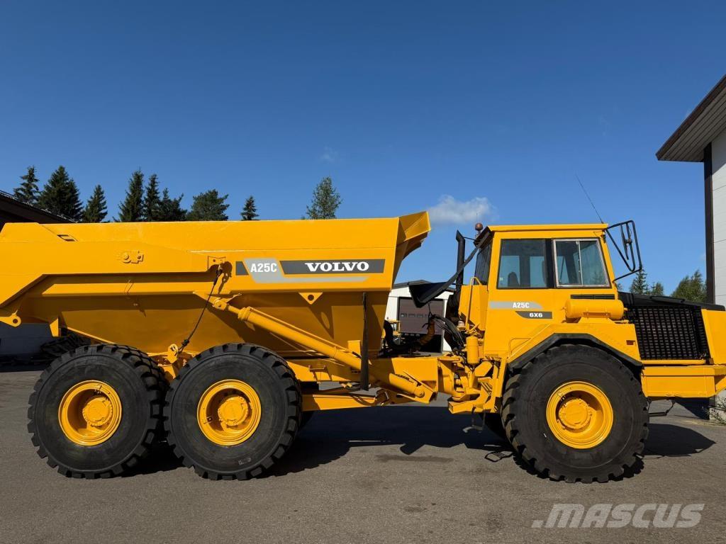 Volvo A25C Belden kirma kaya kamyonu