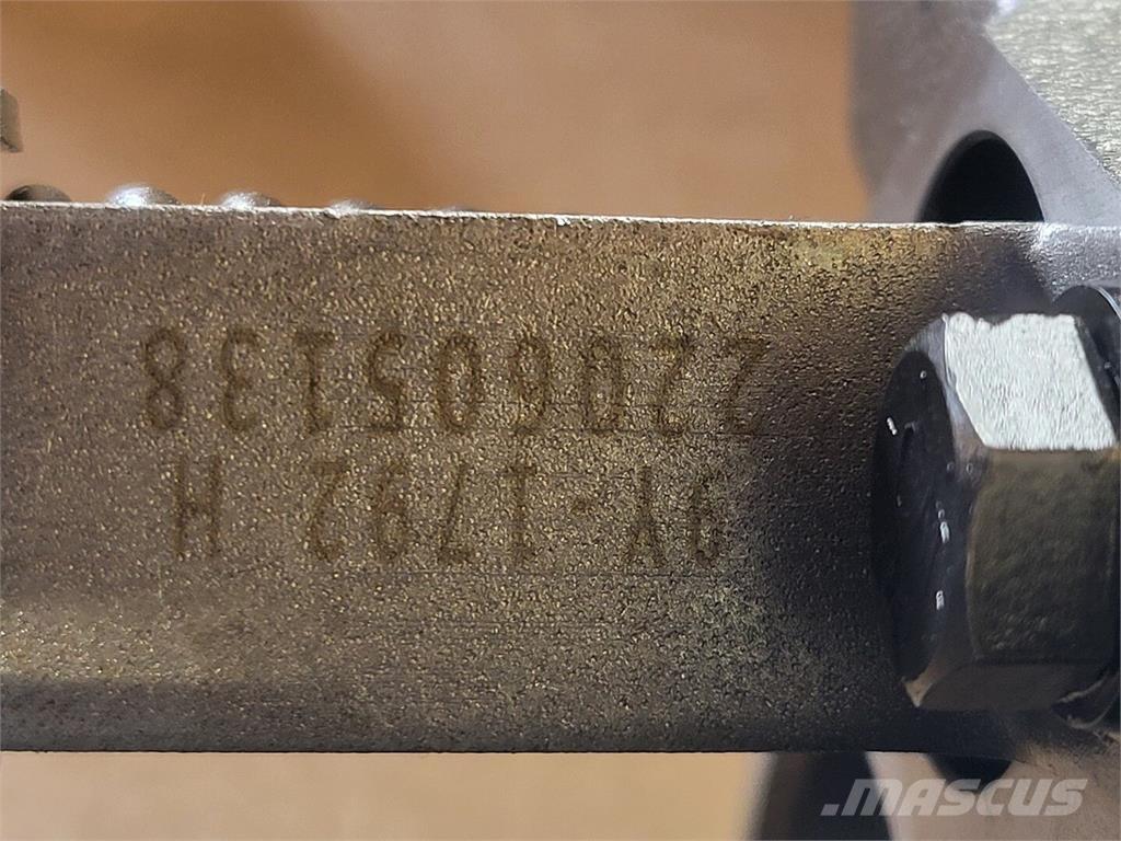 CAT 520-2925 Su pompalari