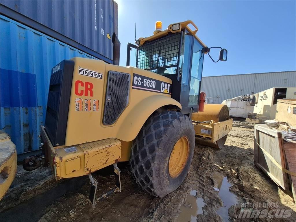 CAT CS-563D Tek tamburlu silindirler