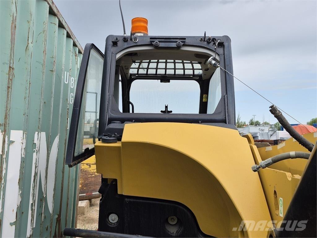 CAT TH560B Tarimsal teleskopik yükleyiciler