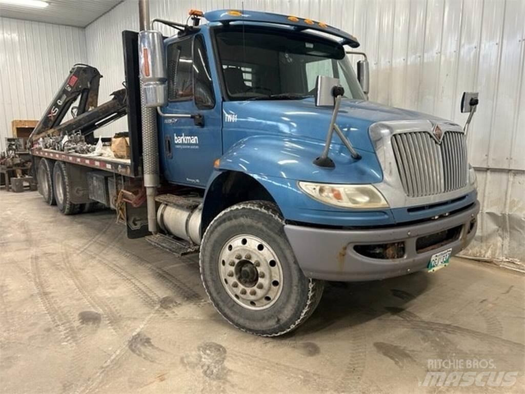 International 4900 Küçük araçlar