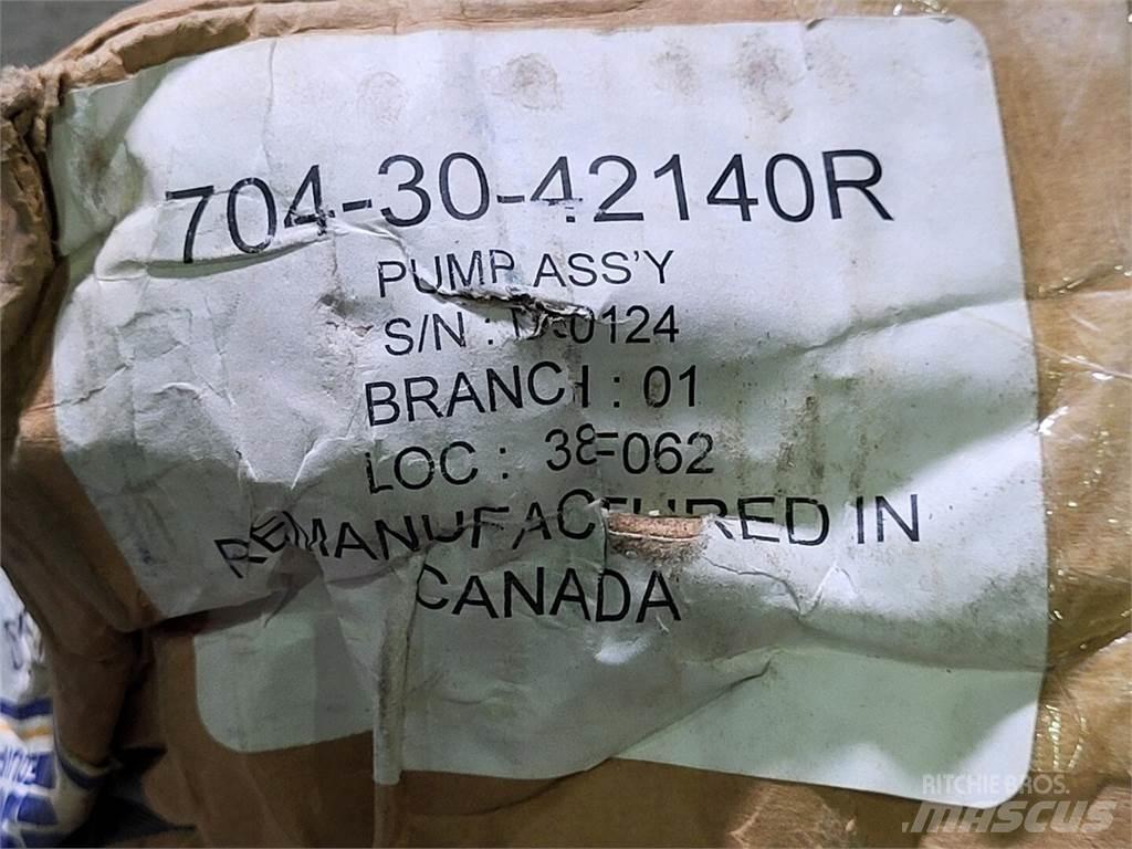 Komatsu 704-30-42140R Su pompalari